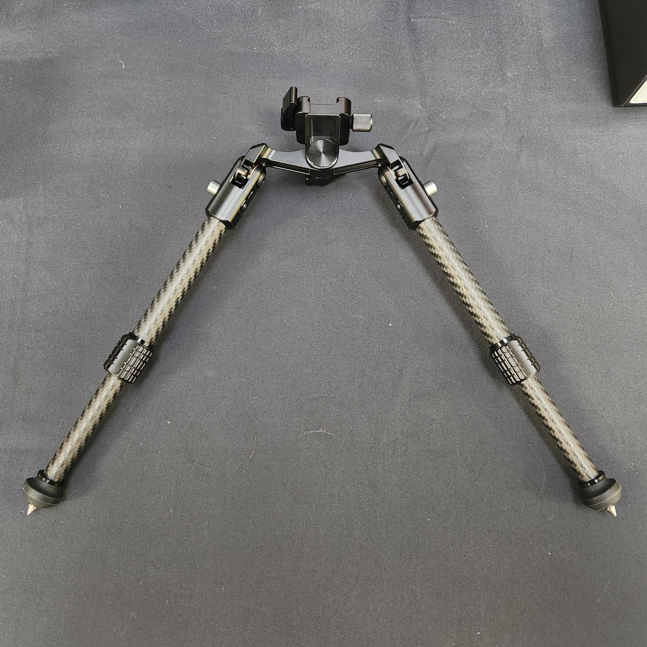 Manbily BP-105 Tactical Carbon Fiber Bipod - Image 3
