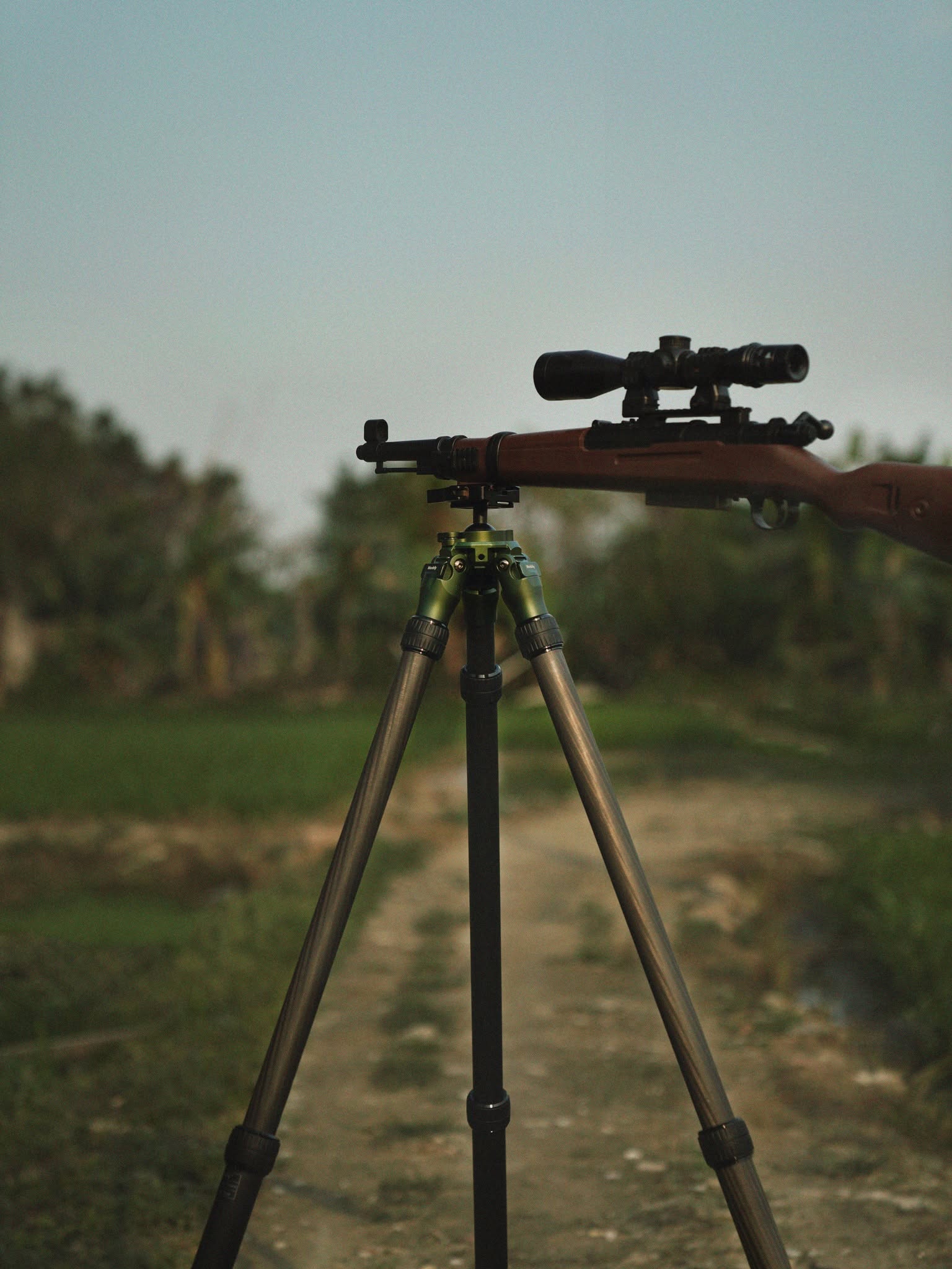 Manbily Carbon Fibre Hunting & Long Range Shooting Tripod – Picatinny/Arca Adaptor Included
